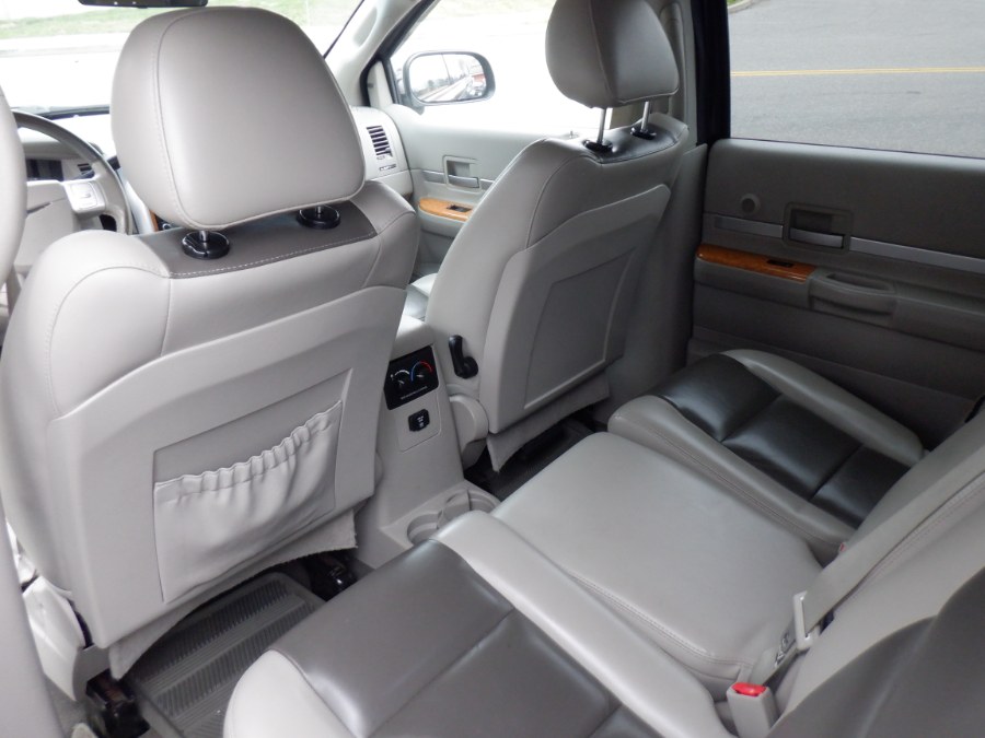 2008 Chrysler Aspen AWD 4dr Limited, available for sale in Milford, Connecticut | Dealertown Auto Wholesalers. Milford, Connecticut 2008 Chrysler Aspen AWD 4dr Limited, available for sale in Milford, Connecticut | Dealertown Auto Wholesalers. Milford, Connecticut