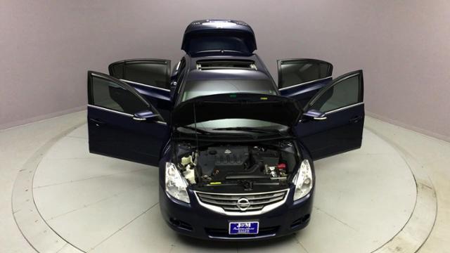 2011 Nissan Altima 4dr Sdn I4 CVT 2.5 SL, available for sale in Naugatuck, Connecticut | J&M Automotive Sls&Svc LLC. Naugatuck, Connecticut 2011 Nissan Altima 4dr Sdn I4 CVT 2.5 SL, available for sale in Naugatuck, Connecticut | J&M Automotive Sls&Svc LLC. Naugatuck, Connecticut