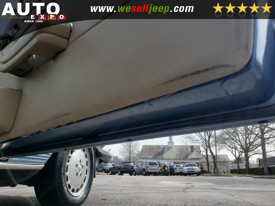1989 Mercedes-Benz 560 Series 2dr Coupe 560SL Roadster, available for sale in Huntington, New York | Auto Expo. Huntington, New York 1989 Mercedes-Benz 560 Series 2dr Coupe 560SL Roadster, available for sale in Huntington, New York | Auto Expo. Huntington, New York