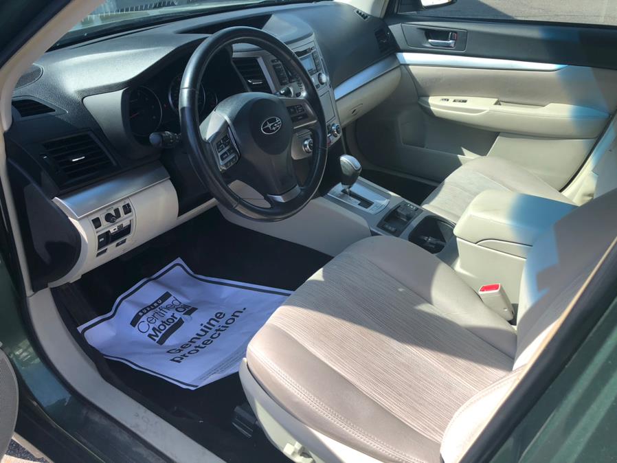 2013 Subaru Outback 4dr Wgn H4 Auto 2.5i Premium, available for sale in Milford, Connecticut | Chip's Auto Sales Inc. Milford, Connecticut 2013 Subaru Outback 4dr Wgn H4 Auto 2.5i Premium, available for sale in Milford, Connecticut | Chip's Auto Sales Inc. Milford, Connecticut