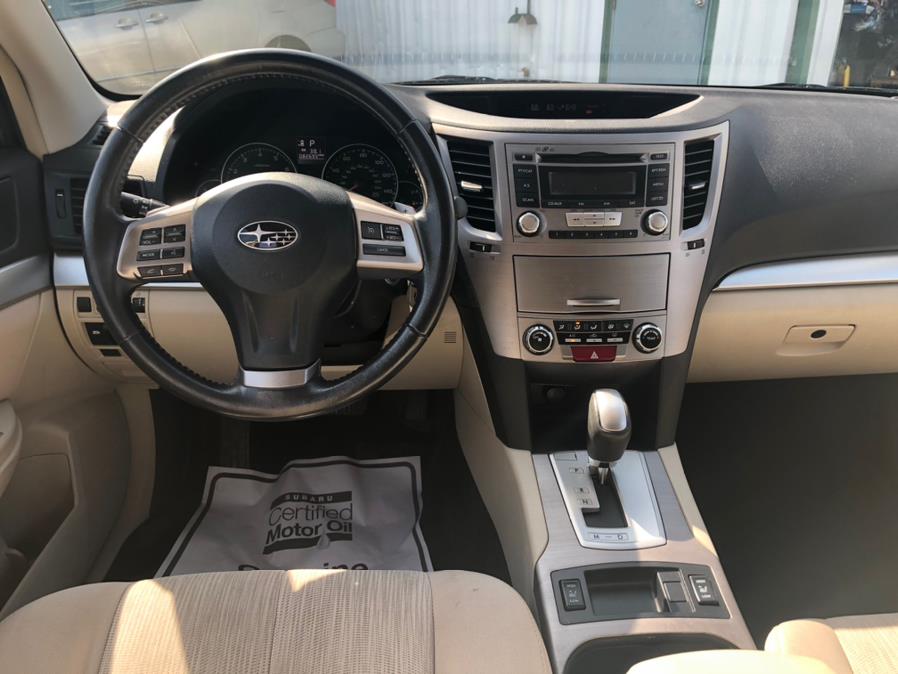 2013 Subaru Outback 4dr Wgn H4 Auto 2.5i Premium, available for sale in Milford, Connecticut | Chip's Auto Sales Inc. Milford, Connecticut 2013 Subaru Outback 4dr Wgn H4 Auto 2.5i Premium, available for sale in Milford, Connecticut | Chip's Auto Sales Inc. Milford, Connecticut