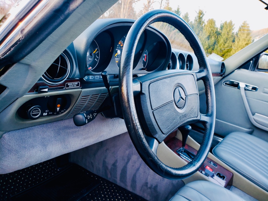1987 Mercedes-Benz 560 Series 2dr Roadster 560SL, available for sale in North Salem, New York | Meccanic Shop North Inc. North Salem, New York 1987 Mercedes-Benz 560 Series 2dr Roadster 560SL, available for sale in North Salem, New York | Meccanic Shop North Inc. North Salem, New York