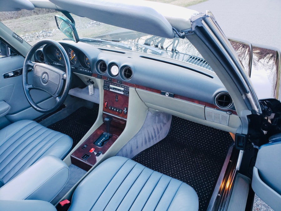 1987 Mercedes-Benz 560 Series 2dr Roadster 560SL, available for sale in North Salem, New York | Meccanic Shop North Inc. North Salem, New York 1987 Mercedes-Benz 560 Series 2dr Roadster 560SL, available for sale in North Salem, New York | Meccanic Shop North Inc. North Salem, New York