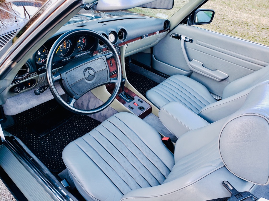 1987 Mercedes-Benz 560 Series 2dr Roadster 560SL, available for sale in North Salem, New York | Meccanic Shop North Inc. North Salem, New York 1987 Mercedes-Benz 560 Series 2dr Roadster 560SL, available for sale in North Salem, New York | Meccanic Shop North Inc. North Salem, New York