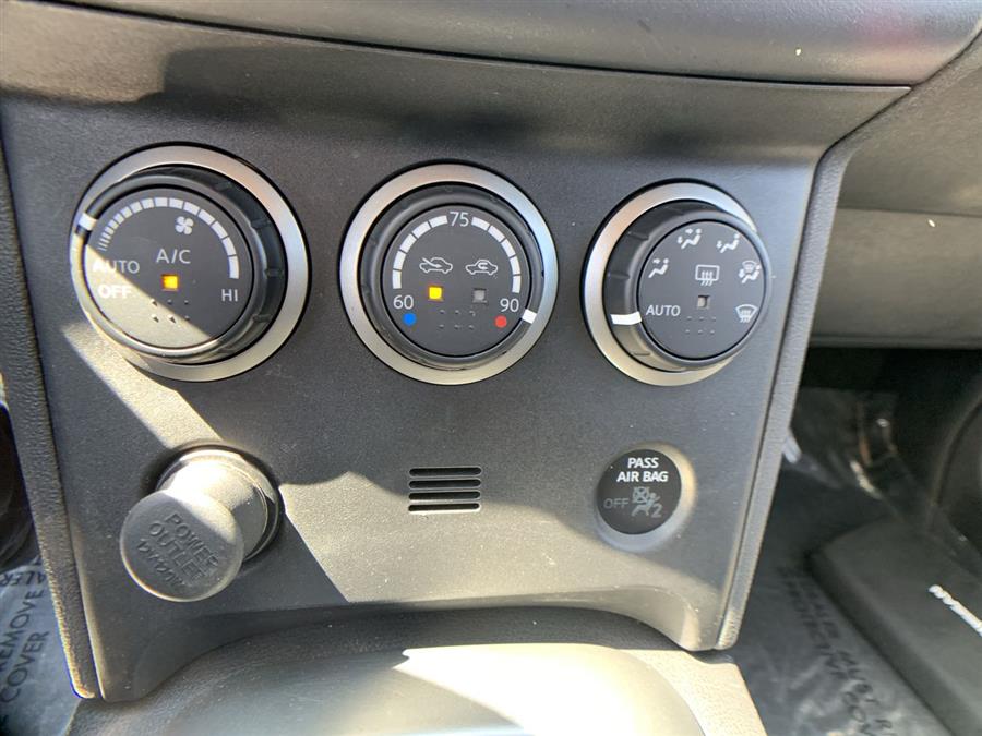 2013 Nissan Rogue AWD 4dr sl, available for sale in Stratford, Connecticut | Wiz Leasing Inc. Stratford, Connecticut 2013 Nissan Rogue AWD 4dr sl, available for sale in Stratford, Connecticut | Wiz Leasing Inc. Stratford, Connecticut