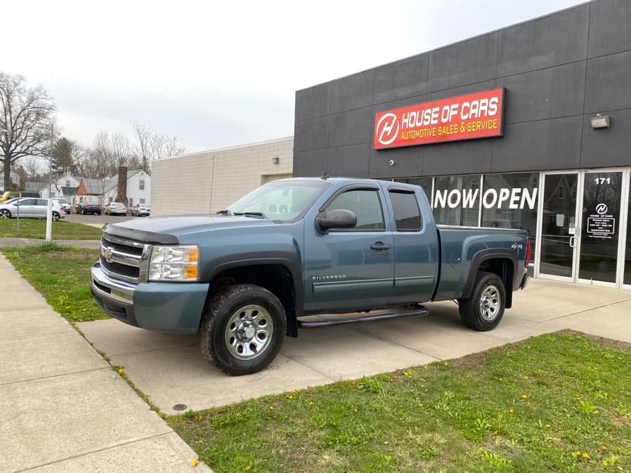2010 Chevrolet Silverado 1500 4WD Ext Cab 143.5" LS, available for sale in Meriden, Connecticut | House of Cars CT. Meriden, Connecticut