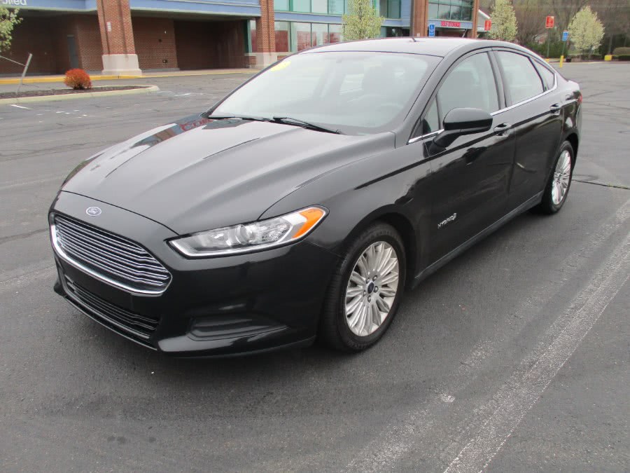 2015 Ford Fusion 4dr Sdn S Hybrid FWD, available for sale in New Britain, Connecticut | Universal Motors LLC. New Britain, Connecticut