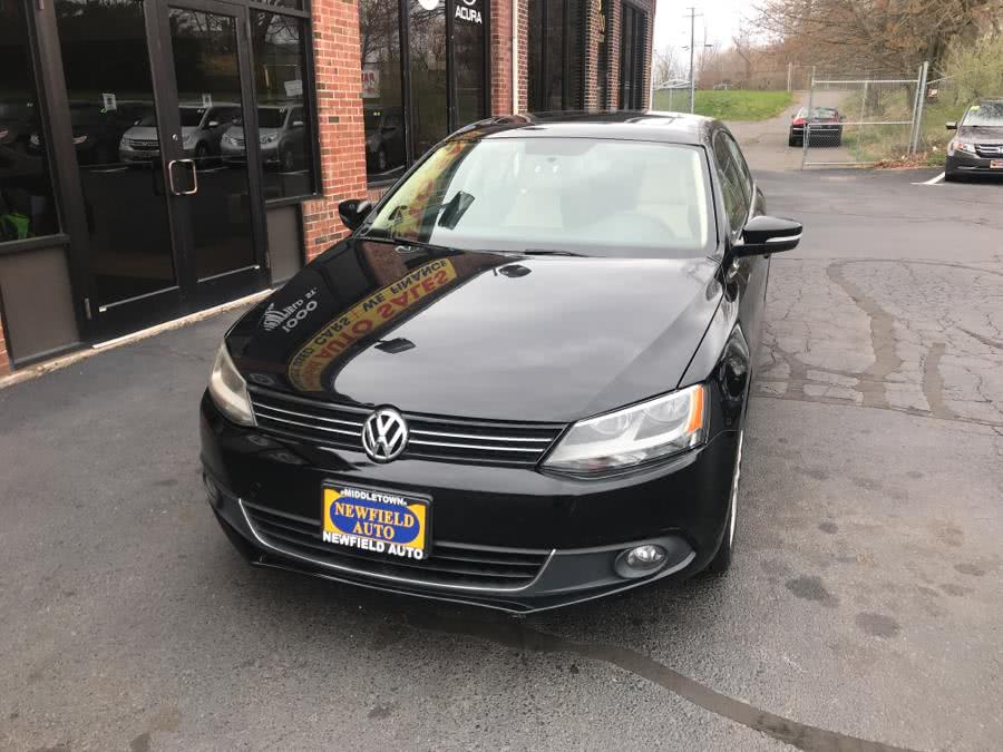 2013 Volkswagen Jetta Sedan 4dr Auto SEL w/Nav PZEV, available for sale in Middletown, Connecticut | Newfield Auto Sales. Middletown, Connecticut
