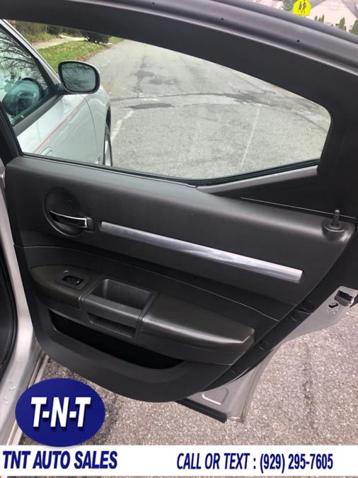 2010 Dodge Charger 4dr Sdn SXT RWD, available for sale in Bronx, New York | TNT Auto Sales USA inc. Bronx, New York 2010 Dodge Charger 4dr Sdn SXT RWD, available for sale in Bronx, New York | TNT Auto Sales USA inc. Bronx, New York