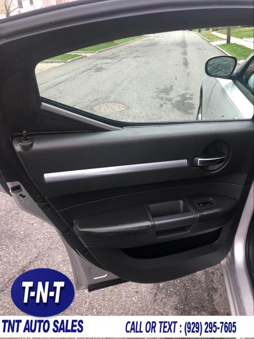 2010 Dodge Charger 4dr Sdn SXT RWD, available for sale in Bronx, New York | TNT Auto Sales USA inc. Bronx, New York 2010 Dodge Charger 4dr Sdn SXT RWD, available for sale in Bronx, New York | TNT Auto Sales USA inc. Bronx, New York