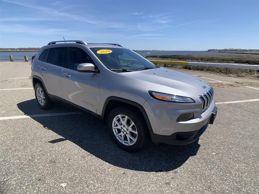 2014 Jeep Cherokee 4WD 4dr Latitude, available for sale in Stratford, Connecticut | Wiz Leasing Inc. Stratford, Connecticut