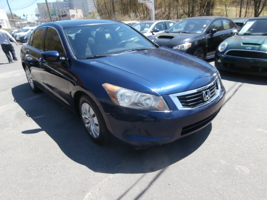 2009 Honda Accord Sdn 4dr I4 Auto LX, available for sale in Waterbury, Connecticut | Jim Juliani Motors. Waterbury, Connecticut
