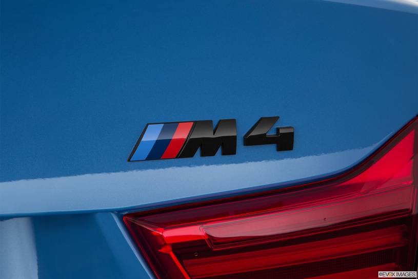 2020 BMW M4 Coupe photo