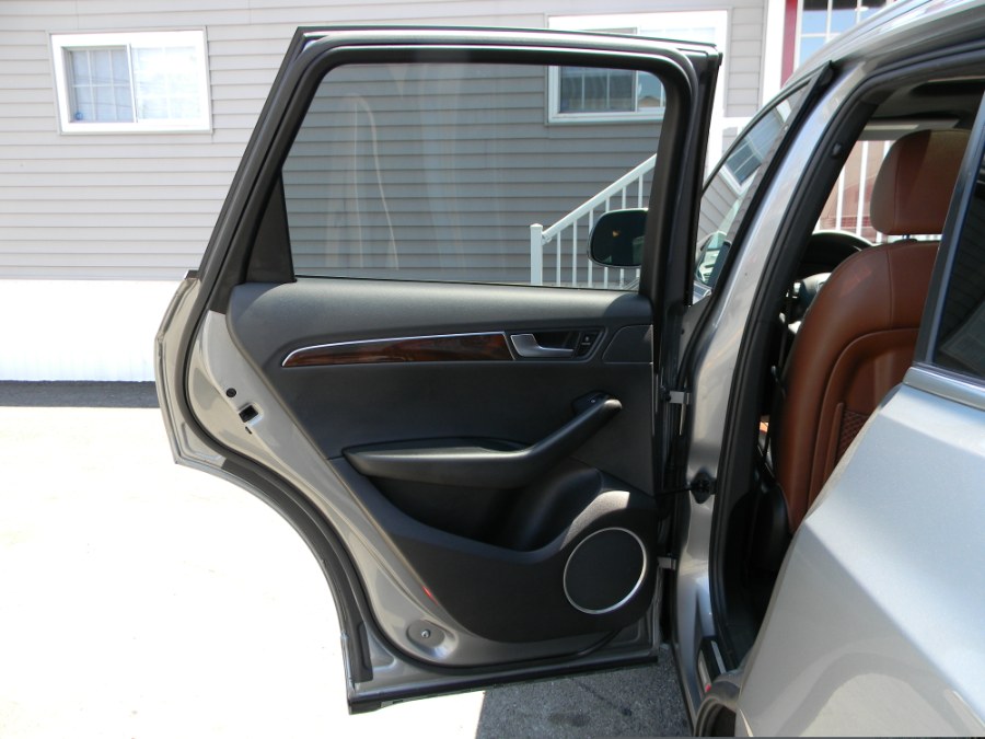 2011 Audi Q5 quattro 4dr 3.2L Prestige, available for sale in Paterson, New Jersey | DZ Automall. Paterson, New Jersey 2011 Audi Q5 quattro 4dr 3.2L Prestige, available for sale in Paterson, New Jersey | DZ Automall. Paterson, New Jersey