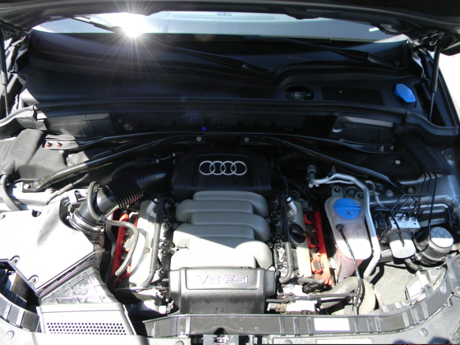 2011 Audi Q5 quattro 4dr 3.2L Prestige, available for sale in Paterson, New Jersey | DZ Automall. Paterson, New Jersey 2011 Audi Q5 quattro 4dr 3.2L Prestige, available for sale in Paterson, New Jersey | DZ Automall. Paterson, New Jersey