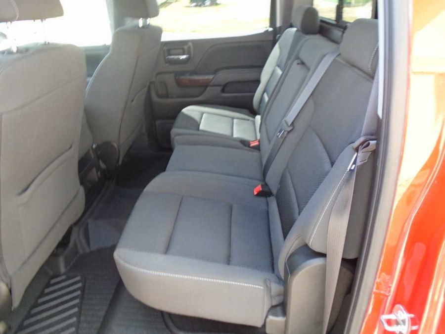 2017 GMC Sierra 1500 4WD Crew Cab 143.5" SLE, available for sale in Colby, Kansas | M C Auto Outlet Inc. Colby, Kansas 2017 GMC Sierra 1500 4WD Crew Cab 143.5" SLE, available for sale in Colby, Kansas | M C Auto Outlet Inc. Colby, Kansas