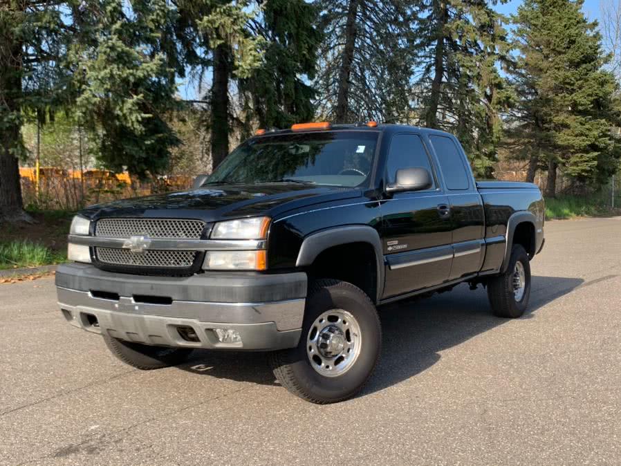 2003 Chevrolet Silverado 2500HD Ext Cab 143.5" WB 4WD LS, available for sale in Waterbury, Connecticut | Platinum Auto Care. Waterbury, Connecticut