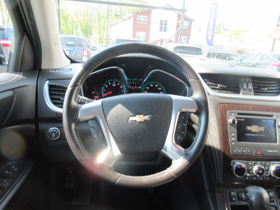 2017 Chevrolet Traverse AWD 4dr LT w/2LT, available for sale in Linden, New Jersey | Route 27 Auto Mall. Linden, New Jersey 2017 Chevrolet Traverse AWD 4dr LT w/2LT, available for sale in Linden, New Jersey | Route 27 Auto Mall. Linden, New Jersey