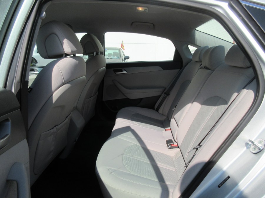 2016 Hyundai Sonata 4dr Sdn 2.4L SE, available for sale in Linden, New Jersey | Route 27 Auto Mall. Linden, New Jersey 2016 Hyundai Sonata 4dr Sdn 2.4L SE, available for sale in Linden, New Jersey | Route 27 Auto Mall. Linden, New Jersey