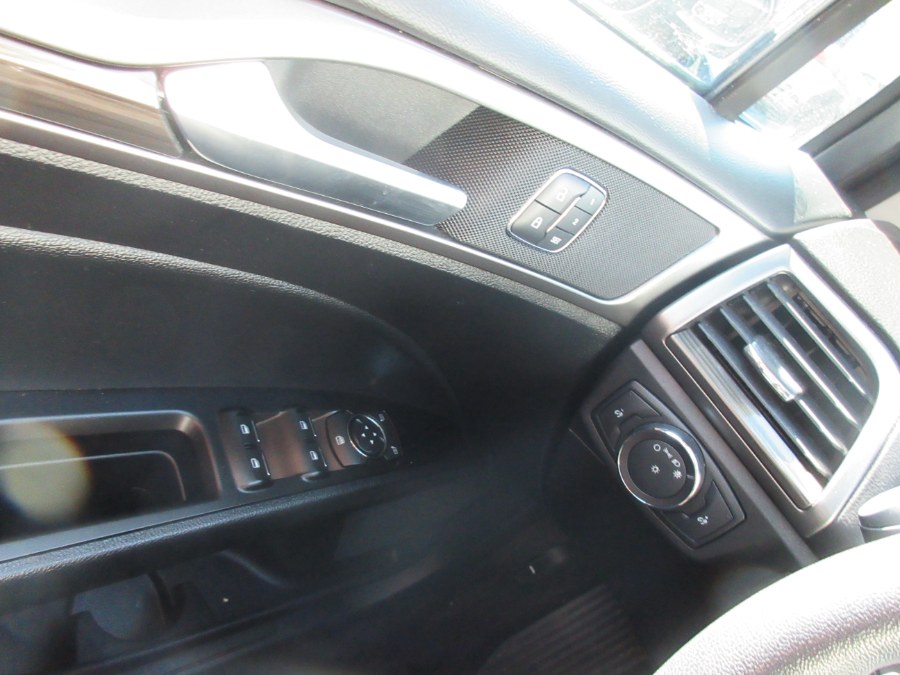 2018 Ford Fusion SE FWD, available for sale in Linden, New Jersey | Route 27 Auto Mall. Linden, New Jersey 2018 Ford Fusion SE FWD, available for sale in Linden, New Jersey | Route 27 Auto Mall. Linden, New Jersey
