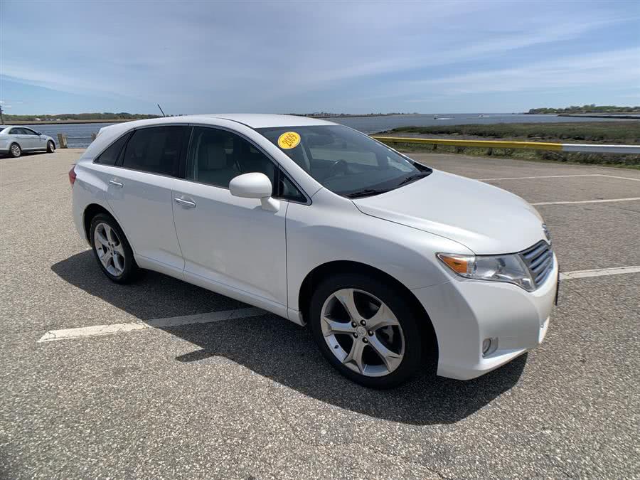 2009 Toyota Venza 4dr Wgn V6 AWD, available for sale in Stratford, Connecticut | Wiz Leasing Inc. Stratford, Connecticut