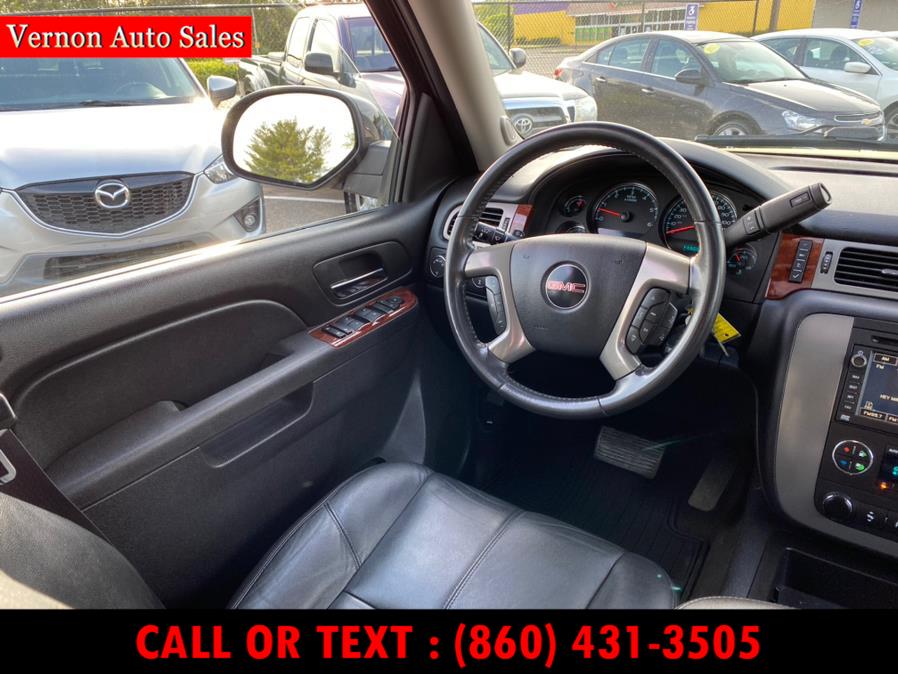 2011 GMC Yukon XL SLT 4WD 4dr 1500 SLT, available for sale in Manchester, Connecticut | Vernon Auto Sale & Service. Manchester, Connecticut 2011 GMC Yukon XL SLT 4WD 4dr 1500 SLT, available for sale in Manchester, Connecticut | Vernon Auto Sale & Service. Manchester, Connecticut