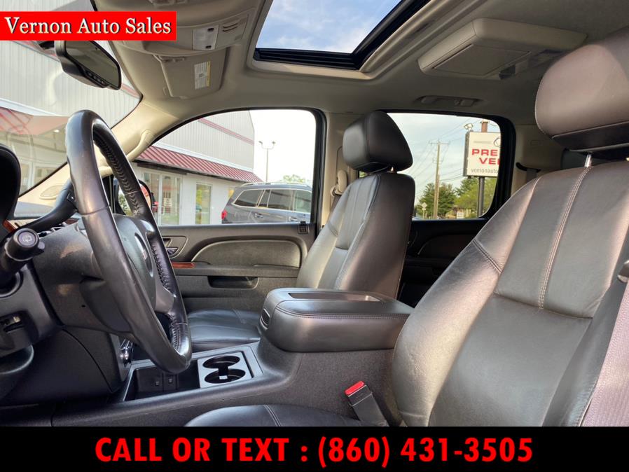 2011 GMC Yukon XL SLT 4WD 4dr 1500 SLT, available for sale in Manchester, Connecticut | Vernon Auto Sale & Service. Manchester, Connecticut 2011 GMC Yukon XL SLT 4WD 4dr 1500 SLT, available for sale in Manchester, Connecticut | Vernon Auto Sale & Service. Manchester, Connecticut