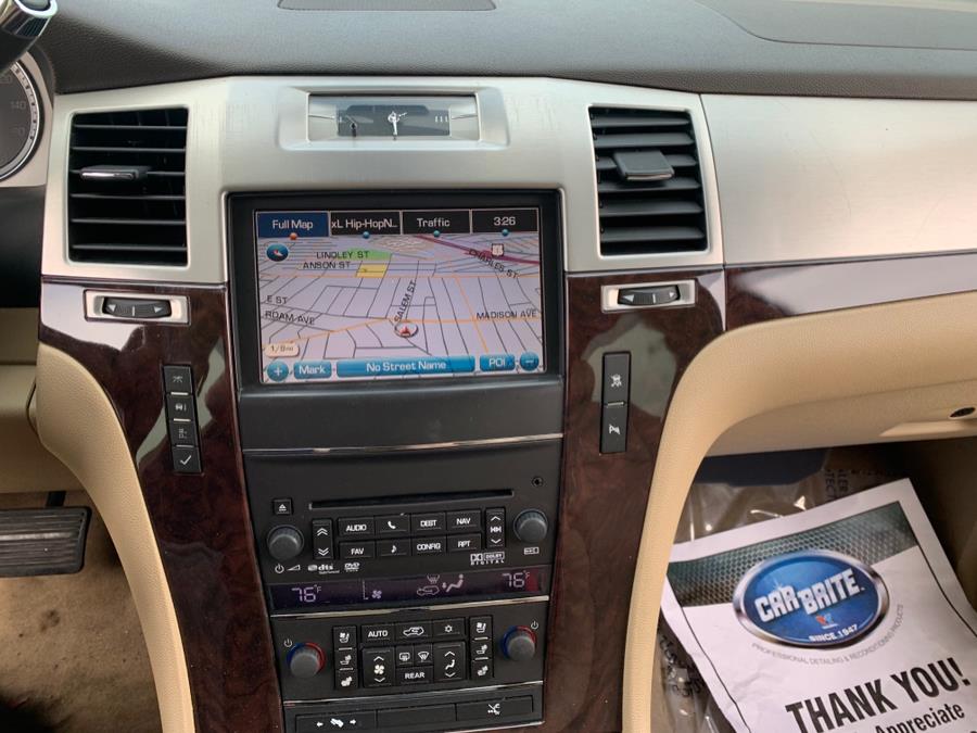 2011 Cadillac Escalade AWD 4dr Premium, available for sale in Bridgeport, Connecticut | CT Auto. Bridgeport, Connecticut 2011 Cadillac Escalade AWD 4dr Premium, available for sale in Bridgeport, Connecticut | CT Auto. Bridgeport, Connecticut