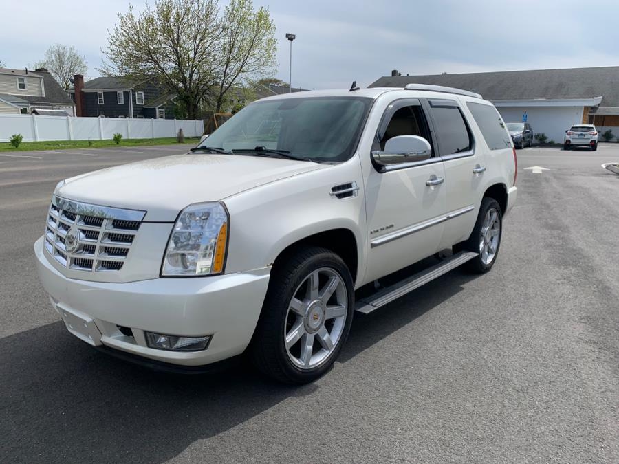 2011 Cadillac Escalade AWD 4dr Premium, available for sale in Bridgeport, Connecticut | CT Auto. Bridgeport, Connecticut 2011 Cadillac Escalade AWD 4dr Premium, available for sale in Bridgeport, Connecticut | CT Auto. Bridgeport, Connecticut