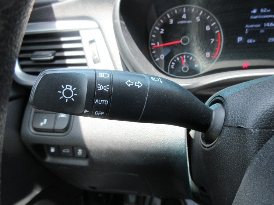 2019 Kia Optima LX Auto photo