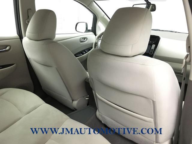 2014 Nissan Leaf 4dr HB SV, available for sale in Naugatuck, Connecticut | J&M Automotive Sls&Svc LLC. Naugatuck, Connecticut 2014 Nissan Leaf 4dr HB SV, available for sale in Naugatuck, Connecticut | J&M Automotive Sls&Svc LLC. Naugatuck, Connecticut