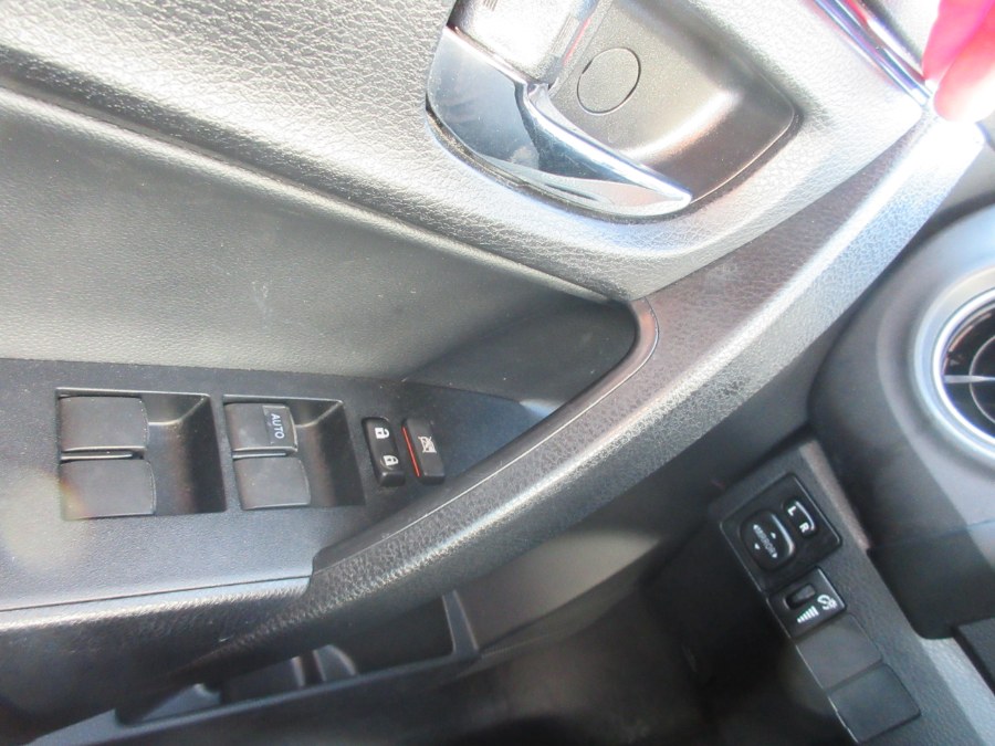 Used Toyota Corolla LE CVT (Natl) 2017 | Route 27 Auto Mall. Linden, New Jersey Used Toyota Corolla LE CVT (Natl) 2017 | Route 27 Auto Mall. Linden, New Jersey