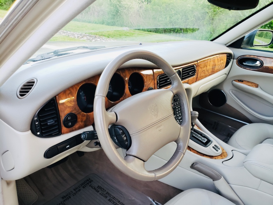 2001 Jaguar XJ 4dr Sdn L, available for sale in North Salem, New York | Meccanic Shop North Inc. North Salem, New York 2001 Jaguar XJ 4dr Sdn L, available for sale in North Salem, New York | Meccanic Shop North Inc. North Salem, New York