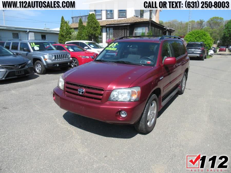 2005 Toyota Highlander 4dr V6 4WD Limited w/3rd Row, available for sale in Patchogue, New York | 112 Auto Sales. Patchogue, New York