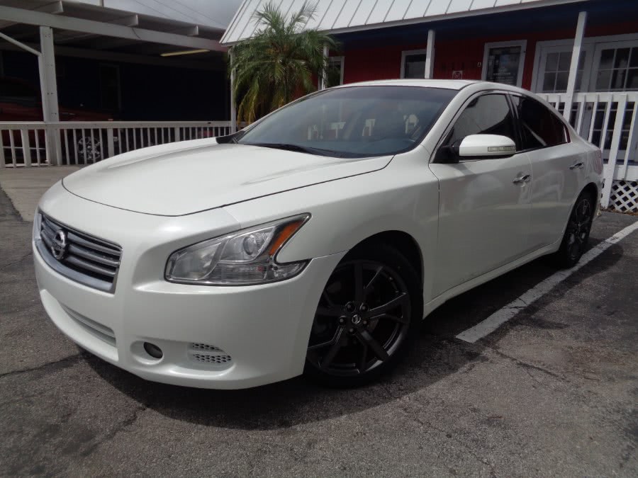 2014 Nissan Maxima 4dr Sdn 3.5 S, available for sale in Winter Park, Florida | Rahib Motors. Winter Park, Florida
