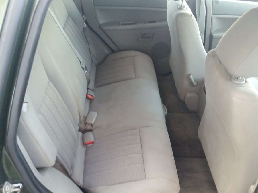 2006 Jeep Grand Cherokee 4dr Laredo 4WD, available for sale in Berlin, Connecticut | Action Automotive. Berlin, Connecticut 2006 Jeep Grand Cherokee 4dr Laredo 4WD, available for sale in Berlin, Connecticut | Action Automotive. Berlin, Connecticut