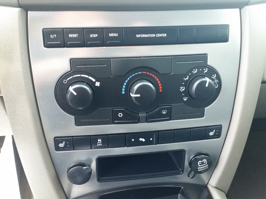 2006 Jeep Grand Cherokee 4dr Laredo 4WD, available for sale in Berlin, Connecticut | Action Automotive. Berlin, Connecticut 2006 Jeep Grand Cherokee 4dr Laredo 4WD, available for sale in Berlin, Connecticut | Action Automotive. Berlin, Connecticut