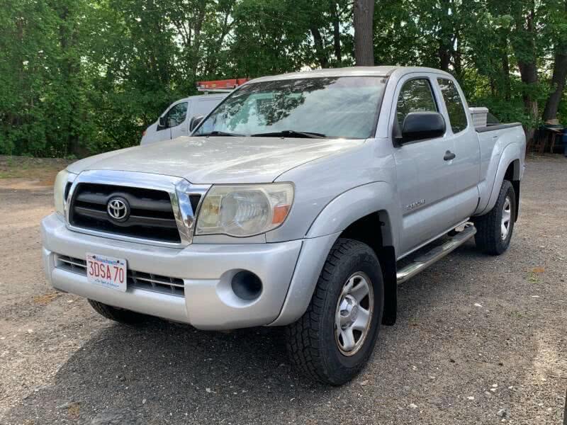 2006 Toyota Tacoma Base 4dr Access Cab 4WD SB, available for sale in Ludlow, Massachusetts | Ludlow Auto Sales. Ludlow, Massachusetts