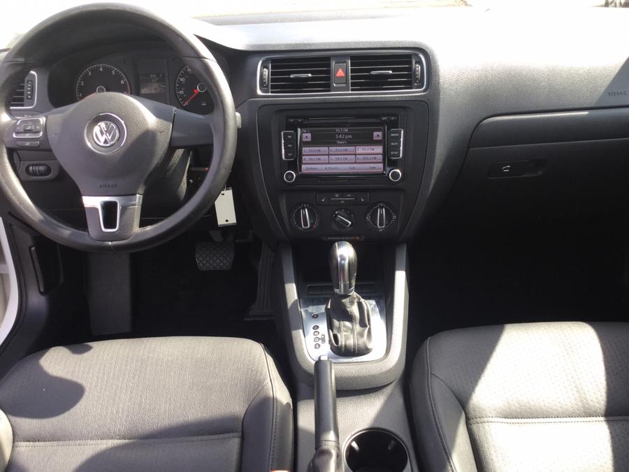 2011 Volkswagen Jetta Sedan 4dr Auto SE PZEV, available for sale in Plantsville, Connecticut | L&S Automotive LLC. Plantsville, Connecticut 2011 Volkswagen Jetta Sedan 4dr Auto SE PZEV, available for sale in Plantsville, Connecticut | L&S Automotive LLC. Plantsville, Connecticut