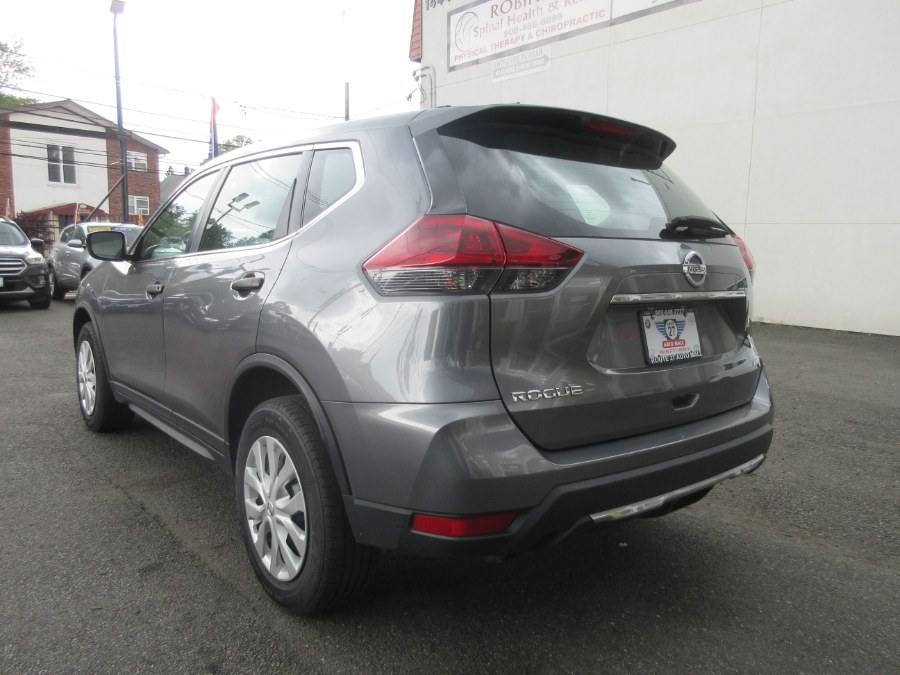 The 2019 Nissan Rogue AWD S