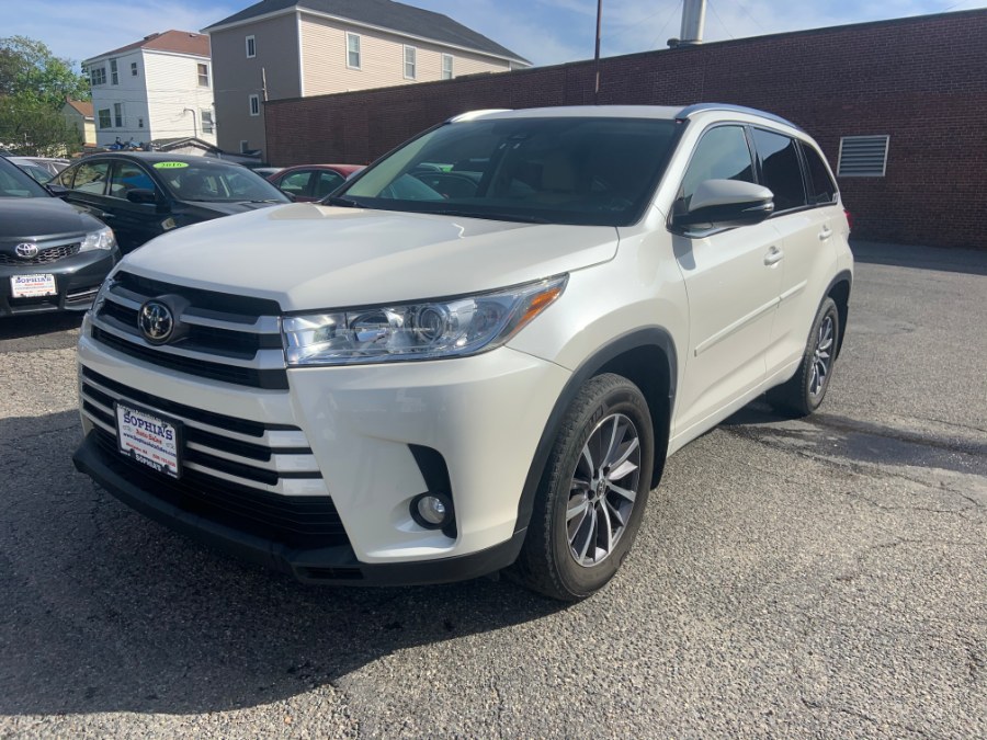 2017 Toyota Highlander XLE V6 AWD (Natl), available for sale in Worcester, Massachusetts | Sophia's Auto Sales Inc. Worcester, Massachusetts