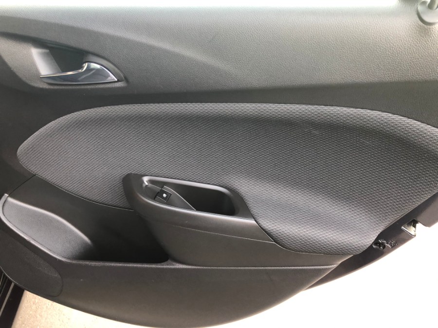 2016 Chevrolet Cruze 4dr Sdn Auto LT, available for sale in Bristol, Connecticut | Bristol Auto Center LLC. Bristol, Connecticut 2016 Chevrolet Cruze 4dr Sdn Auto LT, available for sale in Bristol, Connecticut | Bristol Auto Center LLC. Bristol, Connecticut