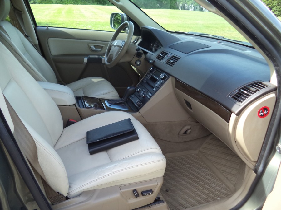 2010 Volvo XC90 3.2AWD, available for sale in Berlin, Connecticut | International Motorcars llc. Berlin, Connecticut 2010 Volvo XC90 3.2AWD, available for sale in Berlin, Connecticut | International Motorcars llc. Berlin, Connecticut