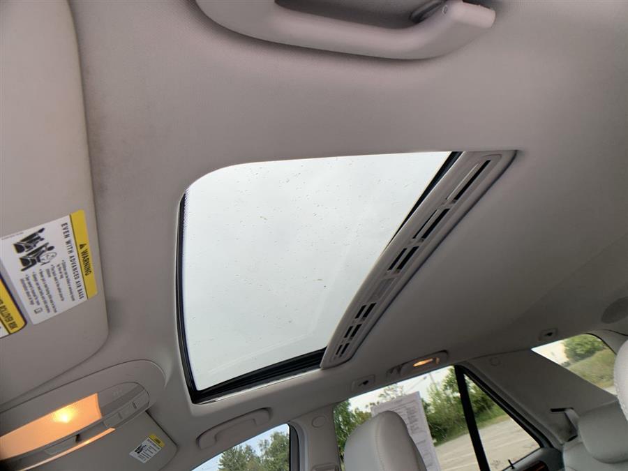 2008 Mercedes-Benz M-Class 4MATIC 4dr 5.5L, available for sale in Stratford, Connecticut | Wiz Leasing Inc. Stratford, Connecticut 2008 Mercedes-Benz M-Class 4MATIC 4dr 5.5L, available for sale in Stratford, Connecticut | Wiz Leasing Inc. Stratford, Connecticut