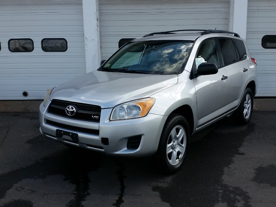 2009 Toyota RAV4 4WD 4dr V6 5-Spd AT (Natl), available for sale in Berlin, Connecticut | Action Automotive. Berlin, Connecticut