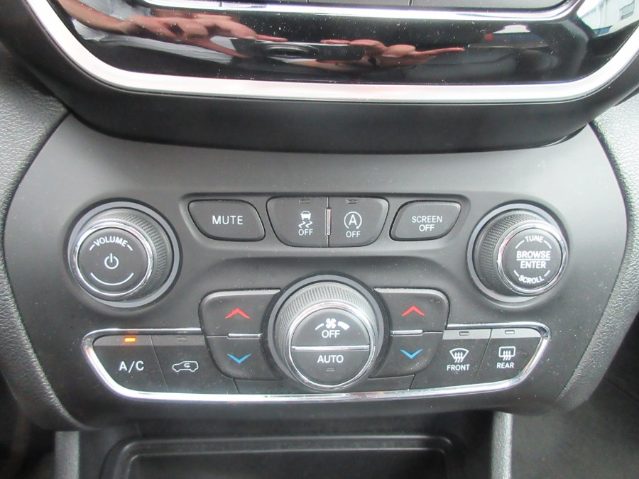 Used Jeep Cherokee Limited FWD 2019 | Route 27 Auto Mall. Linden, New Jersey Used Jeep Cherokee Limited FWD 2019 | Route 27 Auto Mall. Linden, New Jersey