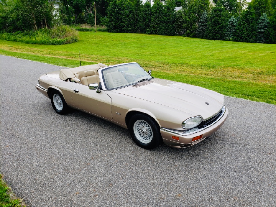 1994 Jaguar XJS 2dr Convertible 4.0L, available for sale in North Salem, New York | Meccanic Shop North Inc. North Salem, New York 1994 Jaguar XJS 2dr Convertible 4.0L, available for sale in North Salem, New York | Meccanic Shop North Inc. North Salem, New York