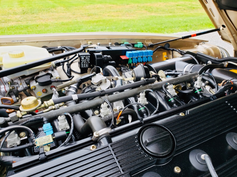 1994 Jaguar XJS 2dr Convertible 4.0L, available for sale in North Salem, New York | Meccanic Shop North Inc. North Salem, New York 1994 Jaguar XJS 2dr Convertible 4.0L, available for sale in North Salem, New York | Meccanic Shop North Inc. North Salem, New York