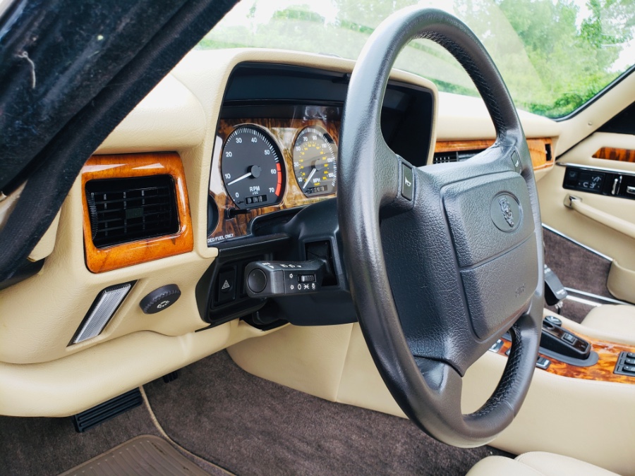 1994 Jaguar XJS 2dr Convertible 4.0L, available for sale in North Salem, New York | Meccanic Shop North Inc. North Salem, New York 1994 Jaguar XJS 2dr Convertible 4.0L, available for sale in North Salem, New York | Meccanic Shop North Inc. North Salem, New York