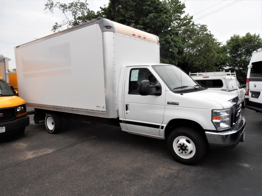 2015 Ford E350 16 FT BOX TRUCK SUPER DUTY 176" DRW, available for sale in COPIAGUE, New York | Warwick Auto Sales Inc. COPIAGUE, New York
